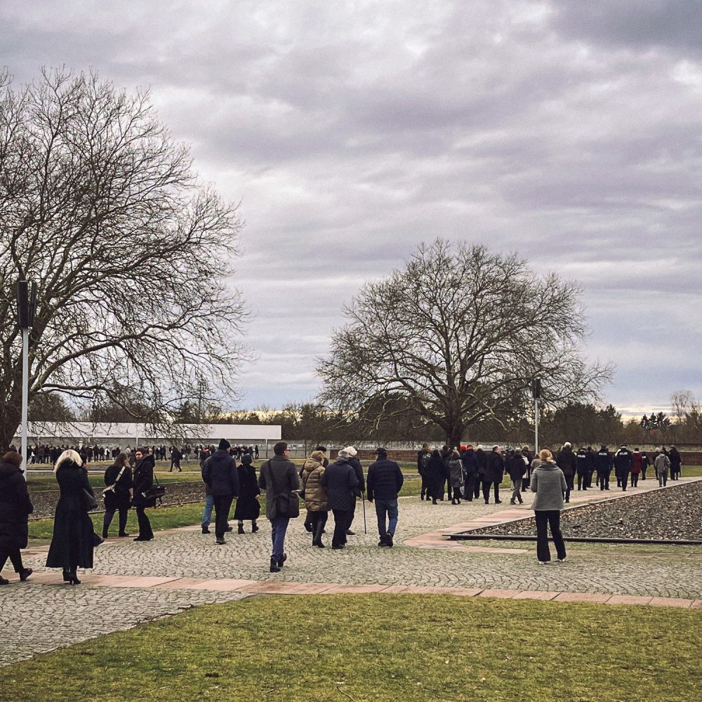 Gedenkveranstaltung zum 80. Jahrestag der Befreiung von Auschwitz in ...