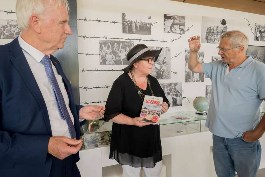 D. Dombrowski und E. Zupke im Besucherzentrum © Team Zupke
